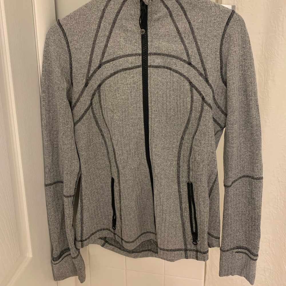 LULULEMON sz 12 DEFINE Jacket GHOST HERRINGBONE Silver Gray/White